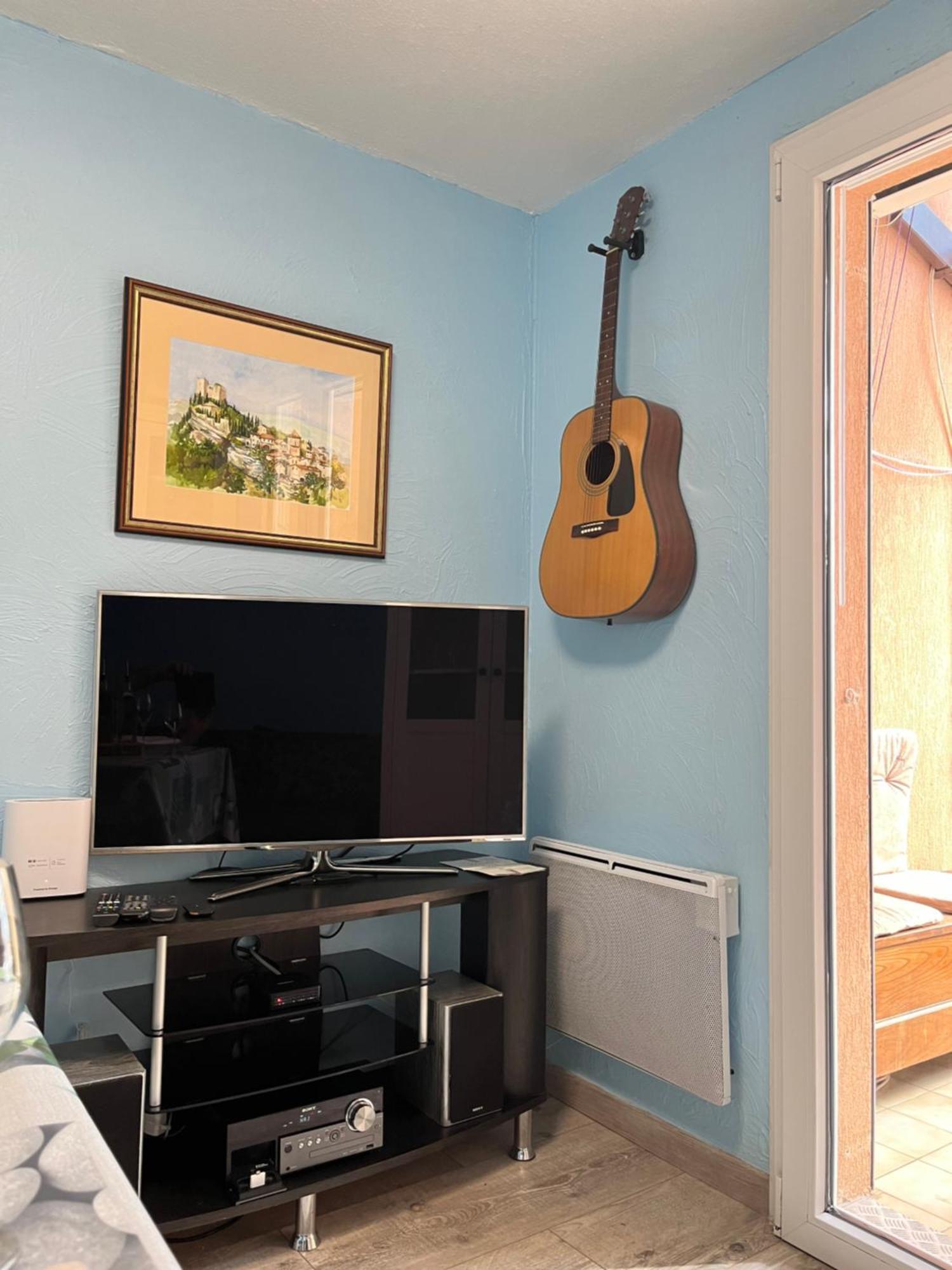 En Rez-de-jardin Apartment *